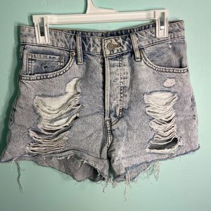 Cute Ripped Jean Shorts!!